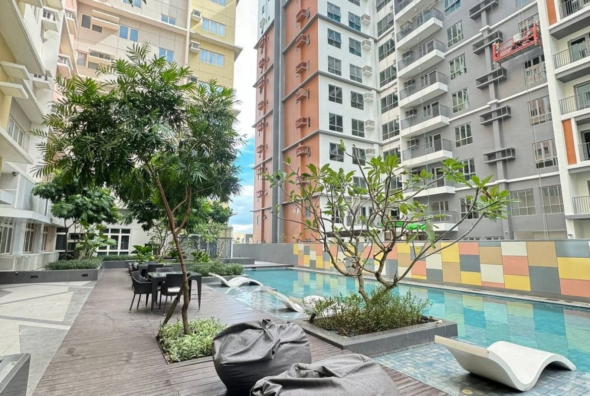 The Upper East – One Regis